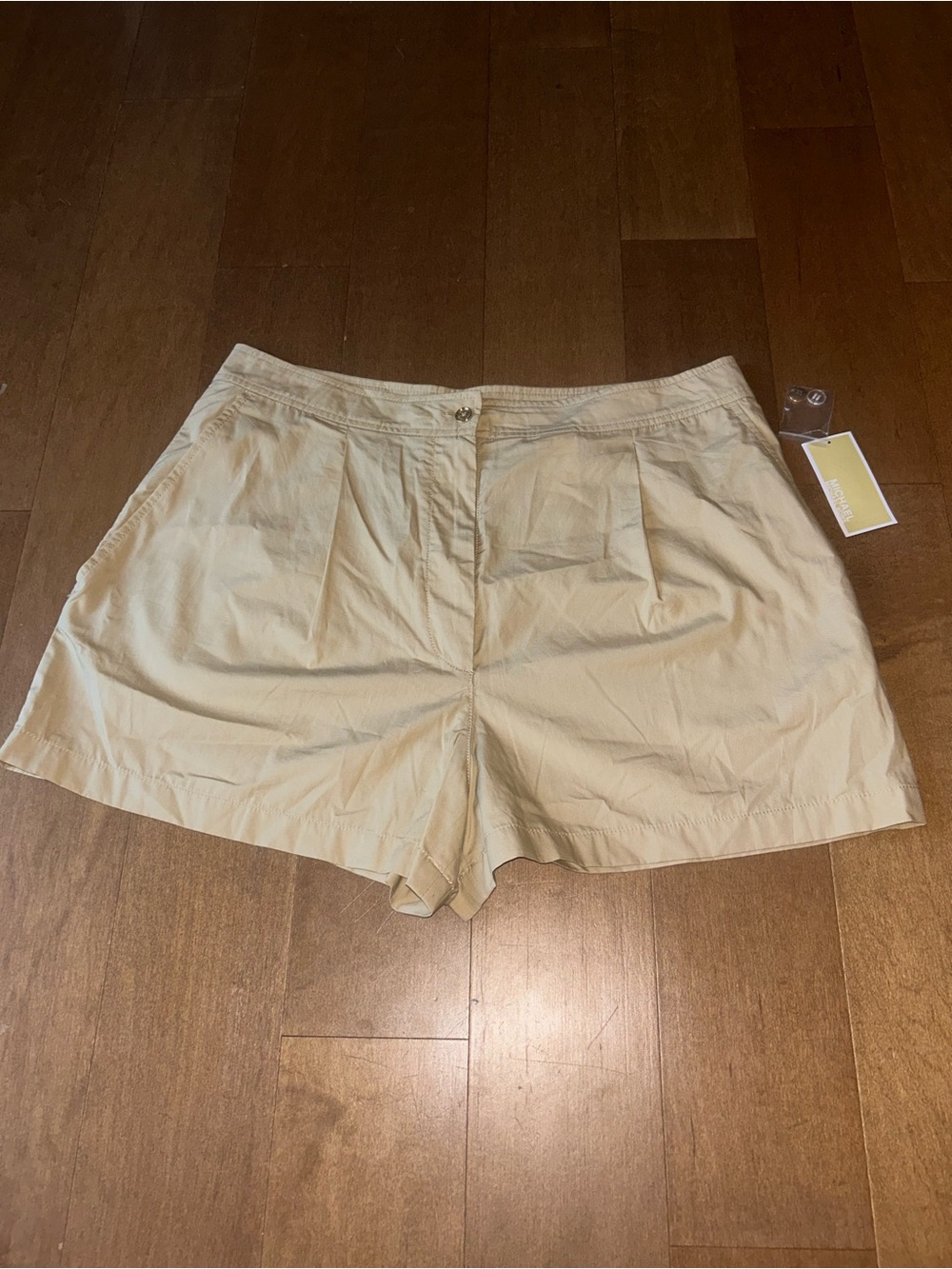 Women's Cream High-Waist Pleated Shorts Michael Kors Cotton Shorts